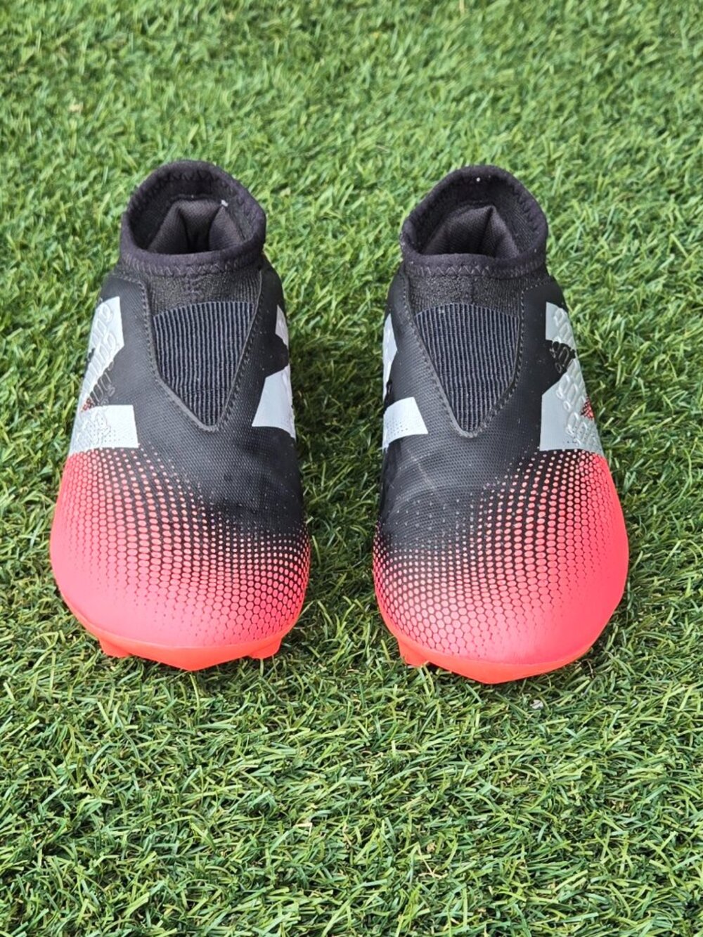 New Balance Tekela Soccer Cleats Black Pink - Size 3.5